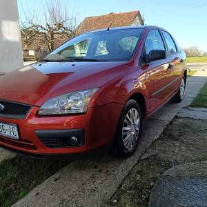 Ford Focus 1.4 Benzin plin
