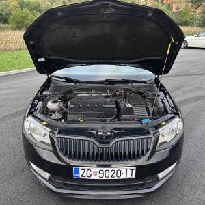 ŠKODA OCTAVIA Combi 2.0 TDI DSG