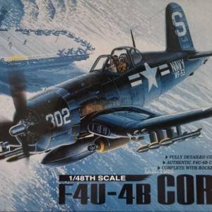 Maketa aviona avion Vought F4U Corsair 1/48 1:48