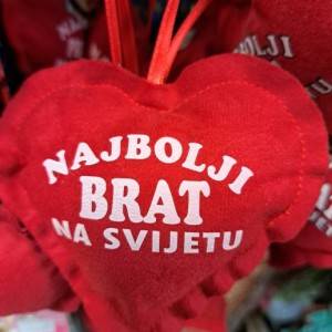 Ukrasno plišano srce V Brat