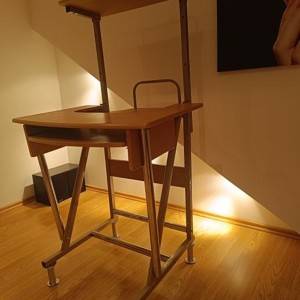 Inox stol za računalo