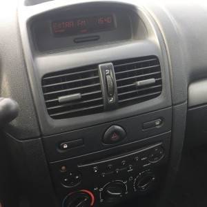 Renault Clio 1.2 16v 2009g