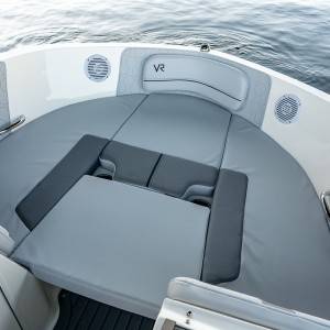 BAYLINER VR5 NOVO PLOVILO-GLISER BOWRIDER BEZ KABINE RASPRODAJA SA LAGERA-MERCRUISER MOTOR