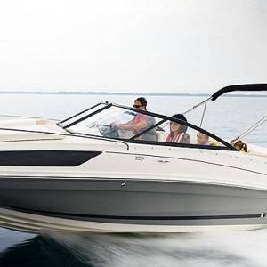 BAYLINER VR5OCU CUDDY NOVI GLISER SA KABINOM SA LAGERA BEZ MOTORA