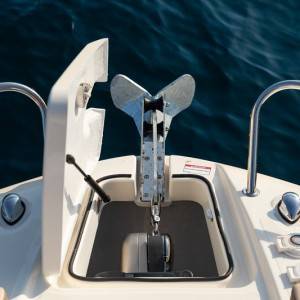 BAYLINER VR6OCU CUDDY OUTBOARD NOVI KLISER SA KABINOM BEZ MOTORA