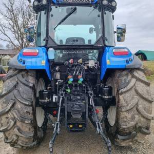TRAKTOR NEW HOLLAND