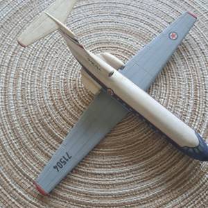 Maketa avion Jakovljev Jak-40 - GOTOVA MAKETA model JRV