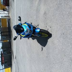 SUZUKI GSXR 600 K5