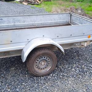 Auto prikolica- reg 3 godine