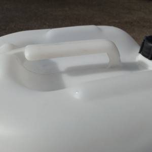 Plastični kanistri s poklopcem 20L TOP STANJE