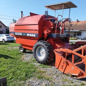 Prodajem kombajn Fahr M922