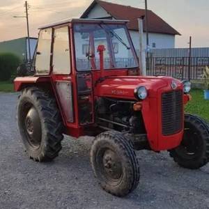 Traktor IMT 539 sa Kabinom