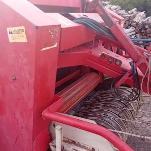 Zetor 6711 sa utovrivačem i balirkom
