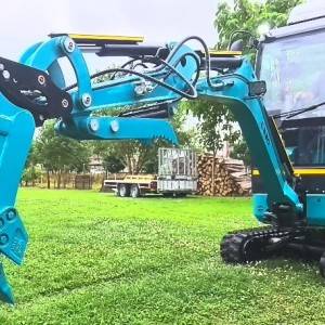 Bager 2 Tone, Kubota motor, TOP model za profesionalce, klima uređaj, puno opreme, klipna pumpa