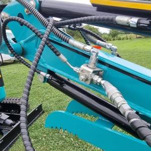 Bager 2 Tone, Kubota motor, TOP model za profesionalce, klima uređaj, puno opreme, klipna pumpa