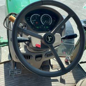 TRAKTOR JOHN DEERE 7430