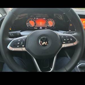 VW GOLF 8 2,0 TDI