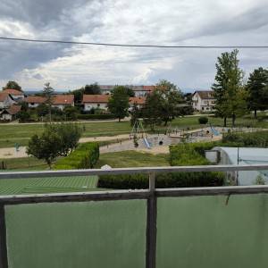 Prodajem kuću katnicu