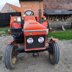 Traktor Zetor 5011