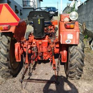 Traktor Vladimirec T 25