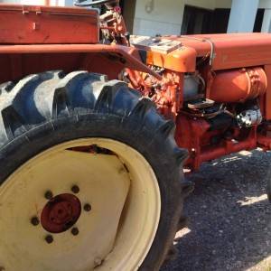 Traktor Vladimirec T 25