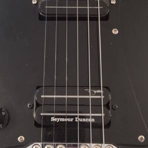 Ibanez Gio, za ljevake