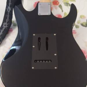 Ibanez Gio, za ljevake
