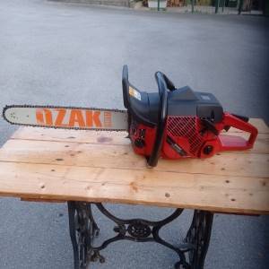 Prodajem motornu pilu JONSERED CS2165