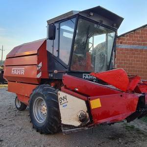 Prodajem kombajn deutz fahr m900