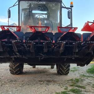 Prodajem kombajn deutz fahr m900