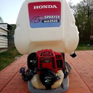 HONDA leđna motorna prskalica WJR 2525 ET - domet 9 m - 25 lt.