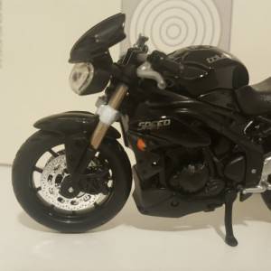 Maketa motor Triumph Speed Triple