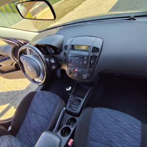 Prodaje se KIA Ceed sw 2008. godina