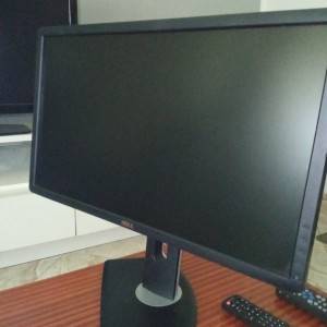 Prodajem monitor