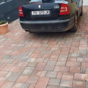 Prodajem Škodu Octaviju 1,9 TDI,prvi vlasnik prešla 160.000km god 2005 reg.02/25