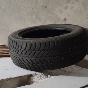 Auto gume sa felgama i bez felgi.