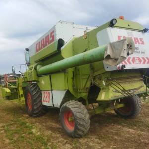 prodajem kombajn claas comandor 228cs