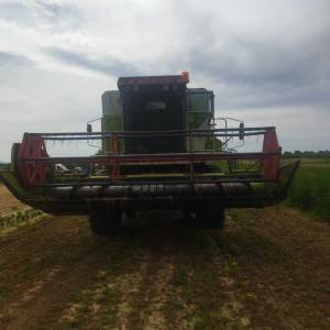 prodajem kombajn claas comandor 228cs