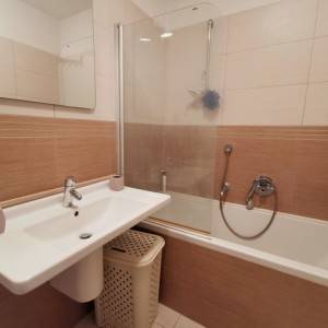 Komforan dvosoban stan 62 m2