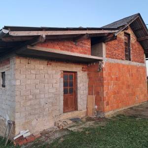 Kuća u prirodi i u blizini Mrežnice