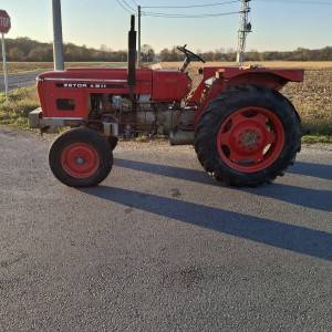 Traktor Zetor4911
