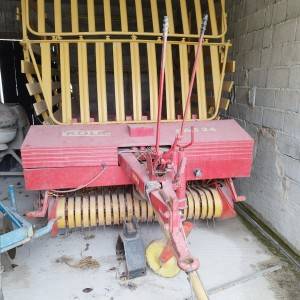 Utovarna,transporter za sijeno,tanjurace,plug,sijalica za kuruzu
