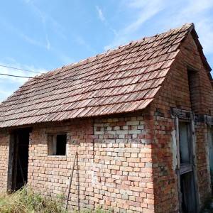Kuca,dvor i oranica u Lugu Subotickom!