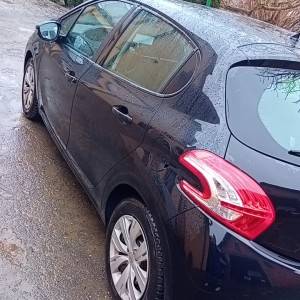 Prodajem peugeot208