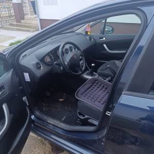 Peugeot 308 2010 karamboliran