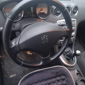 Peugeot 308 2010 karamboliran