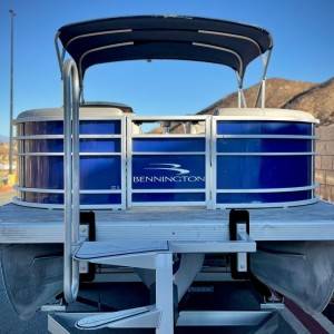 Bennington 22 LSR