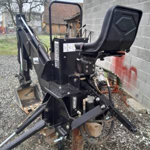 TRAKTORSKI BAGER BH 7600