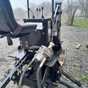 TRAKTORSKI BAGER BH 7600
