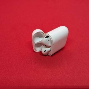 Slušalice Apple AirPods 1. generacija